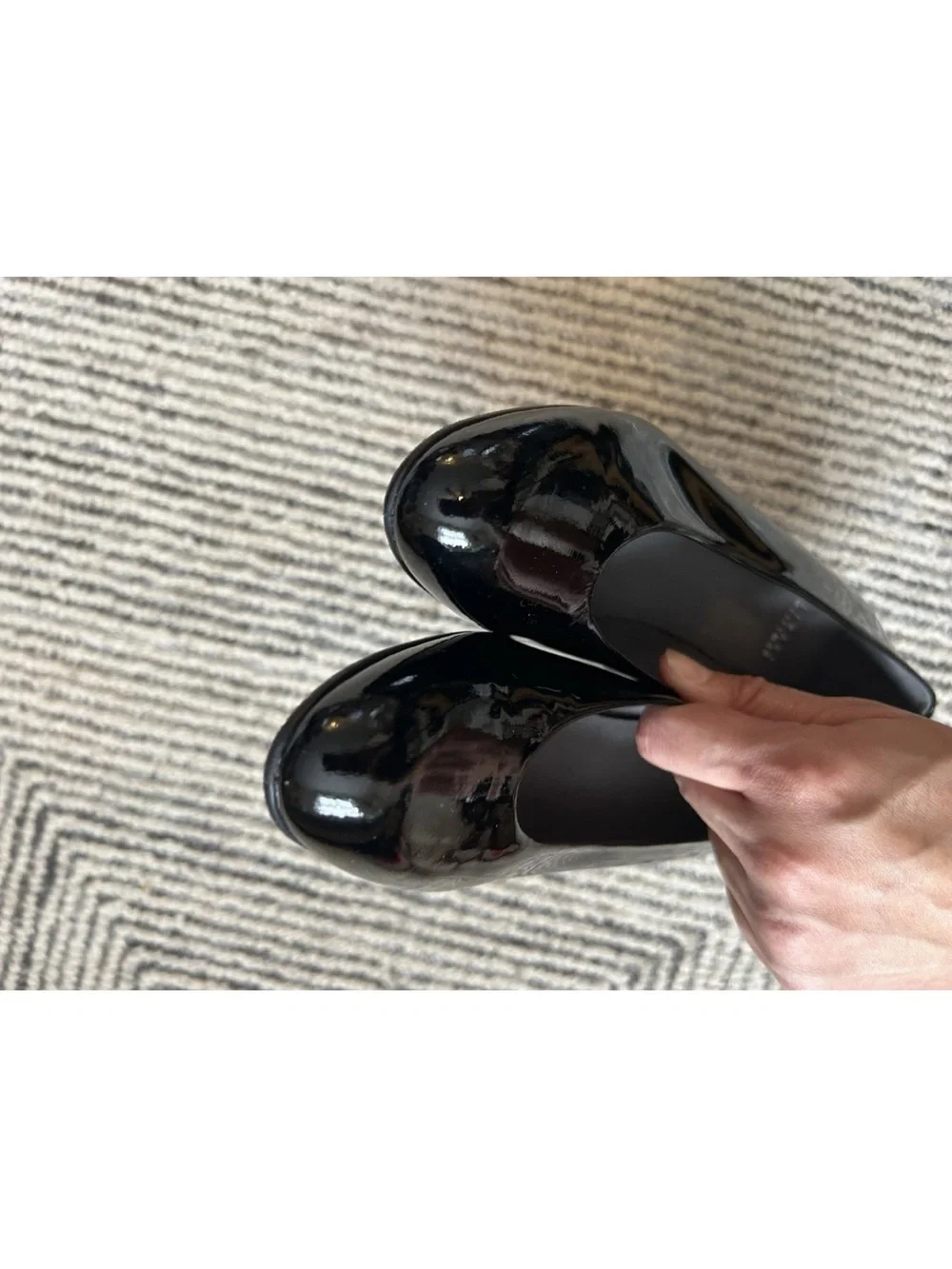 Stuart Weitzman Retro Chicster Patent Leather Pumps Women's Size 7.5 N Black